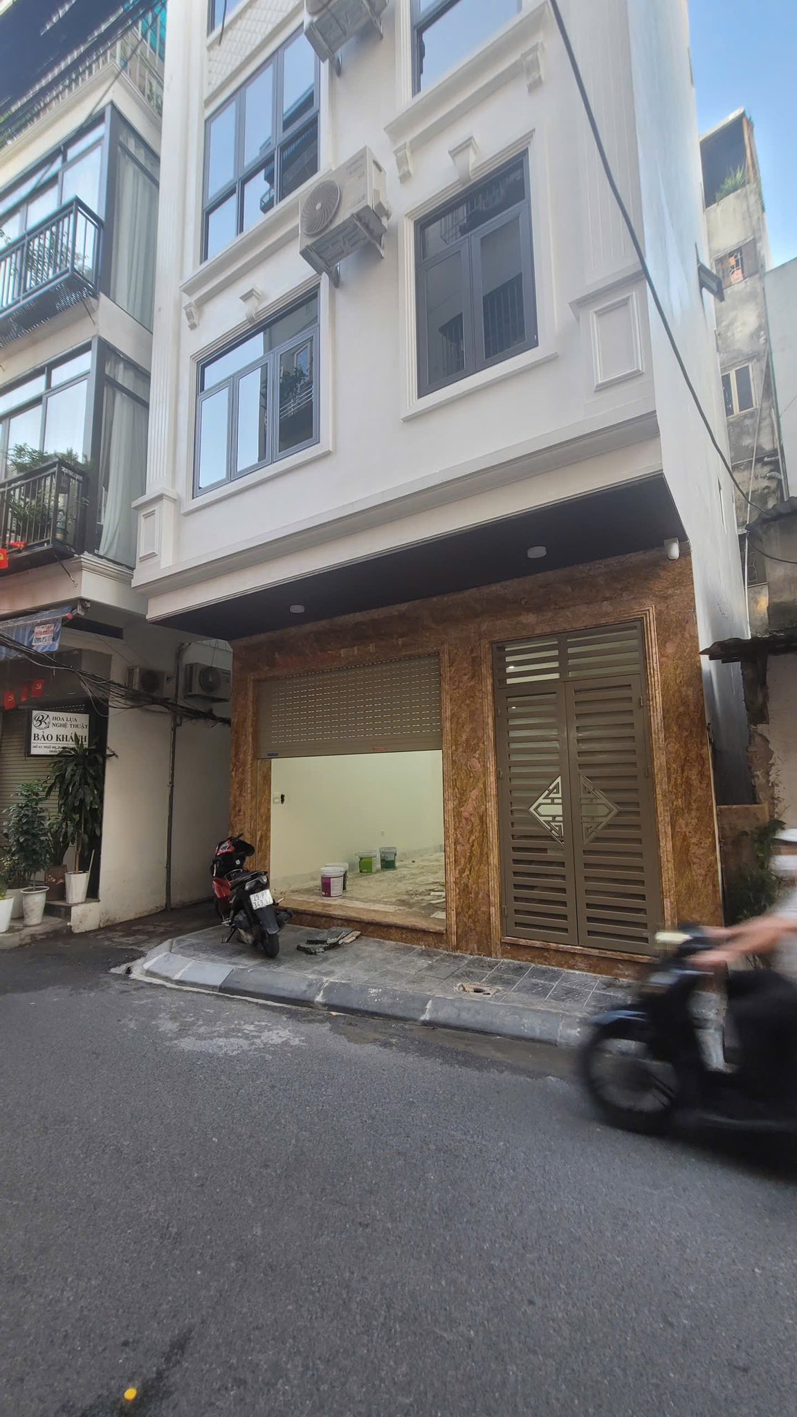 BÁN NHÀ MẶT NGÕ TRẦN QUÝ CÁP, Ô TÔ TRÁNH, VỈA HÈ, LÔ GÓC 55MX6T, MT HOA HẬU