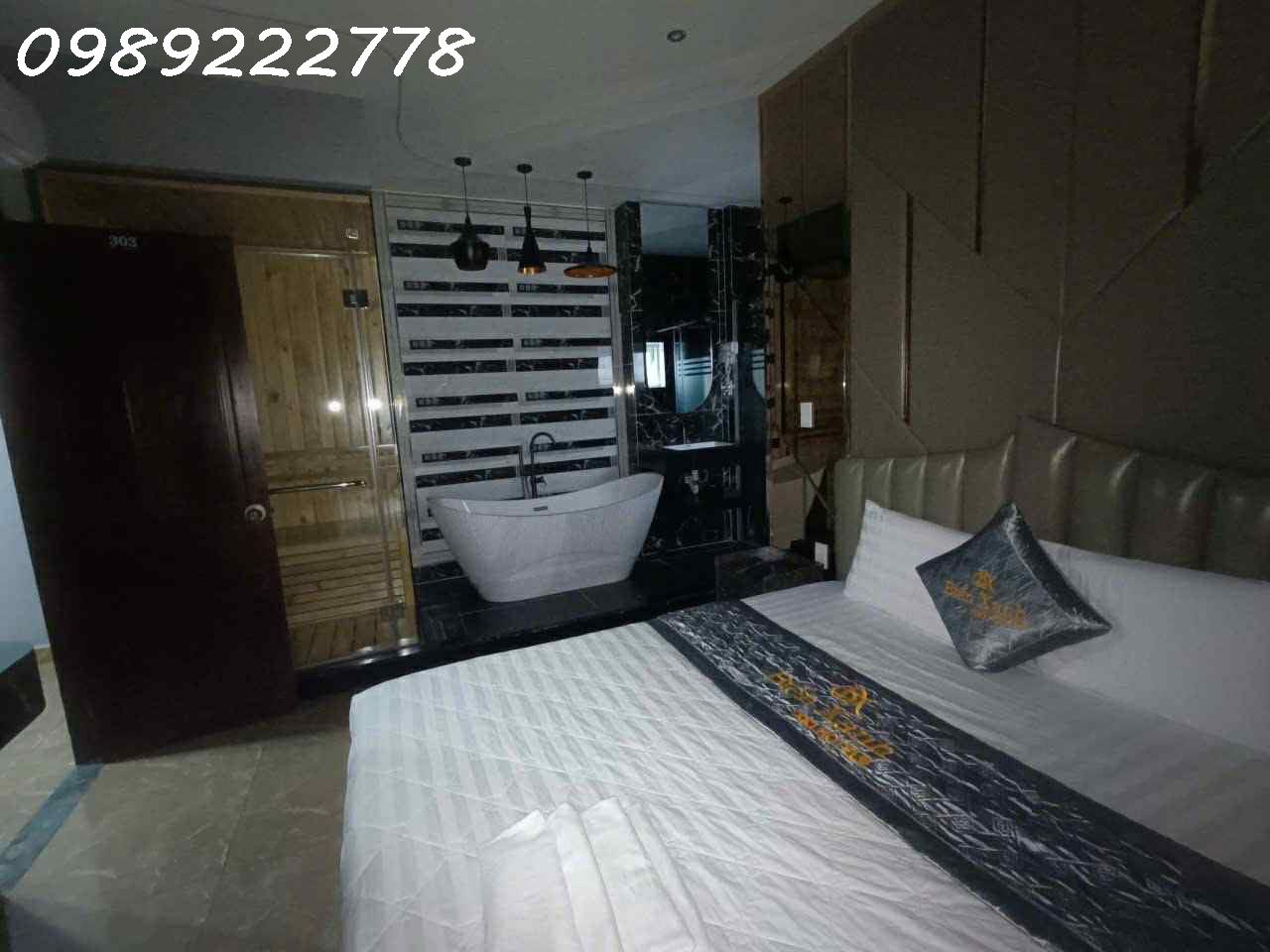 BÁN NHÀ KHÁCH SẠN 7 TẦNG MẶT TIỀN LỚN VỚI DÒNG TIỀN GẦN 170TR/TH- KHU TRUNG TÂM ĐƯỜNG SƯ VẠN HẠNH - PHÙ HỢP MUA ĐẦU TƯ