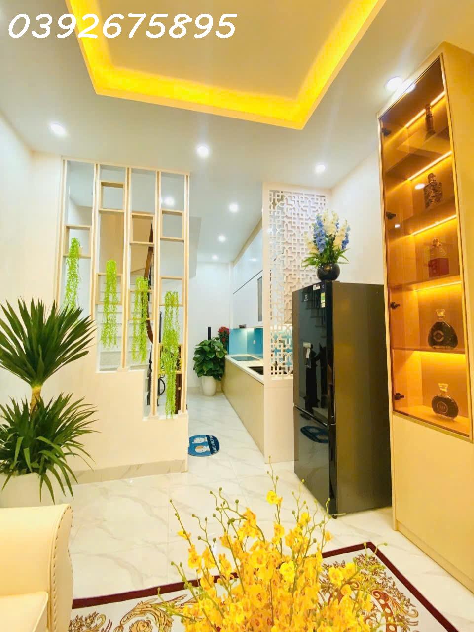 Bán nhà Phố Xốm 48m2, 5 tầng, lô góc, ô tô tránh, nhà mới đẹp ở ngay