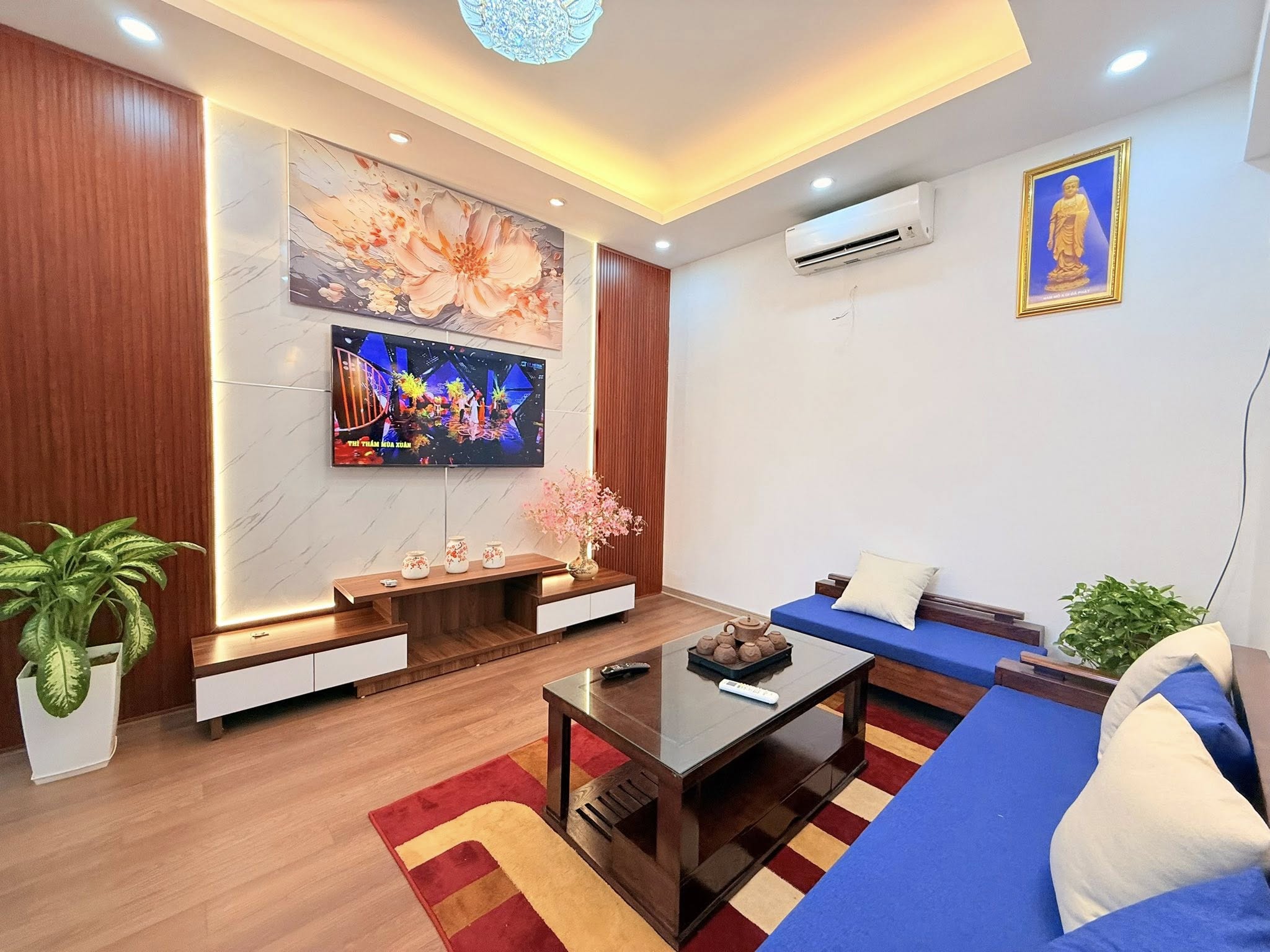 Căn góc B11 Nam Trung Yên 62m, 2PN 2WC, Full đồ xịn, 5.38 tỷ