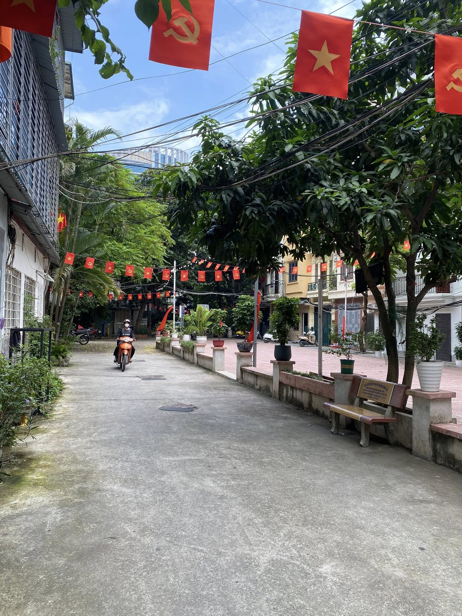 Cực hiếm, bán nhà Ngọc Hà, ô tô đỗ cửa, 70m², mặt tiền 5m, 25 tỷ