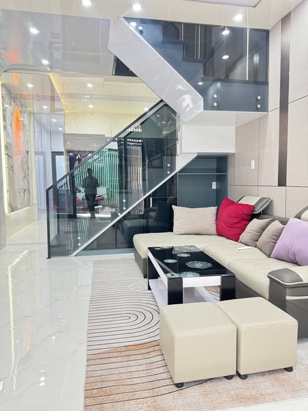 NHÀ HAI TẦNG MỚI ĐẸP SÁT MẶT TIỀN TRƯƠNG THỊ HOA. VỊ TRÍ VIP GẦN SIÊU THỊ MEGA MARKET QUẬN 12.