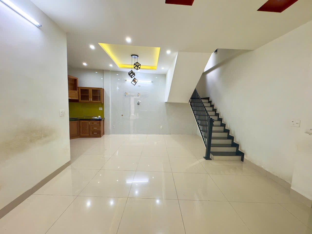 ► Kiệt Ô tô Tiểu La gần Bình An 7, 51m2, ngang 5m, 3 mê cứng, 5.x tỷ