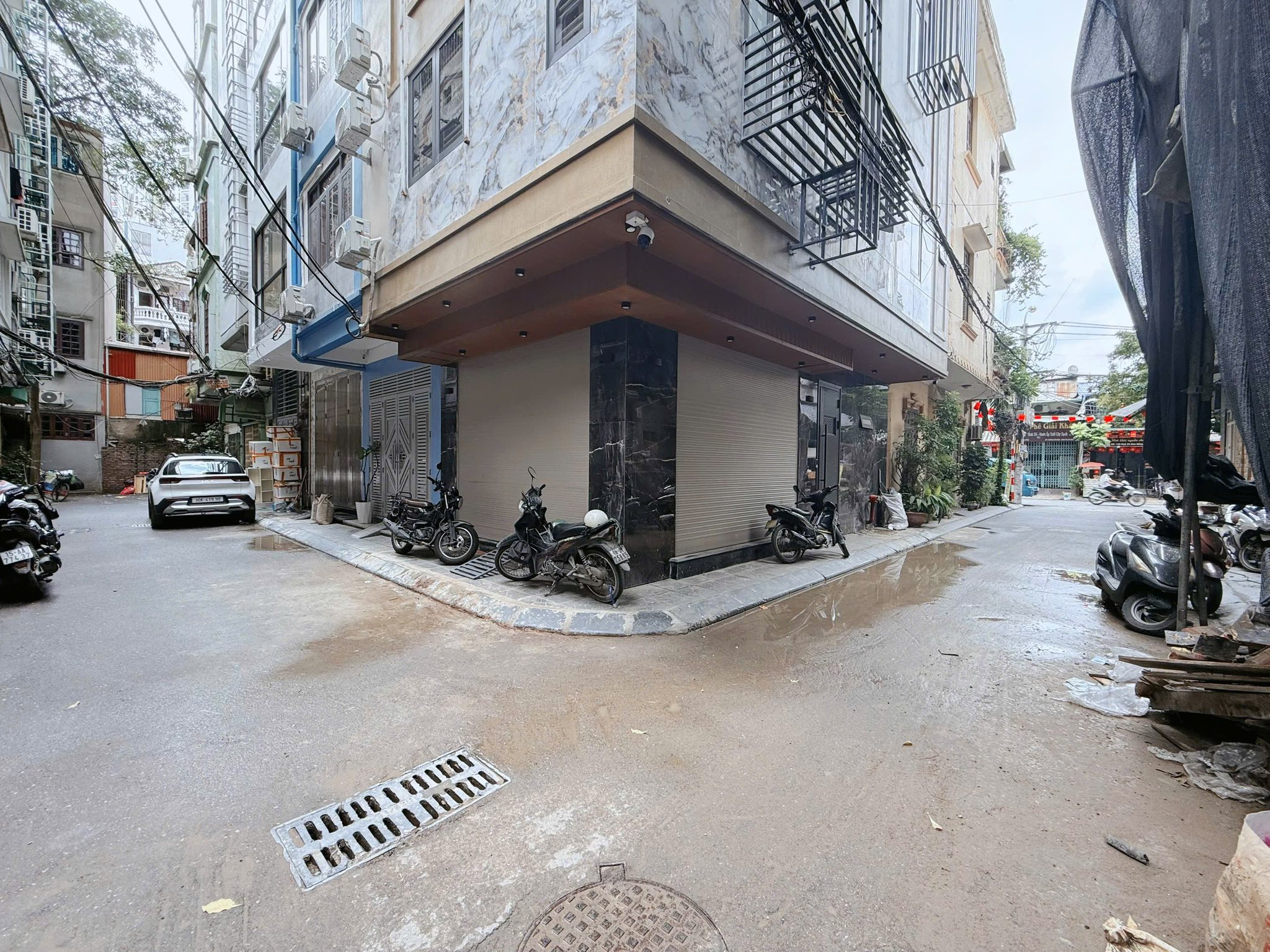 NHÀ ĐẸP 7 TẦNG/THANG MÁY, PHÂN LÔ Ô TÔ TRÁNH, GẦN VÀNH ĐAI 2,5, CẠNH BẾN XE GIÁP BÁT.