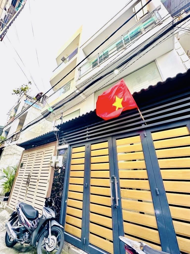 GIÁP LUỸ BÁN BÍCH - HXH - NHÀ ĐẸP 52M NGANG 4.5 - 3 TẦNG - 3PN TẦM 5.X