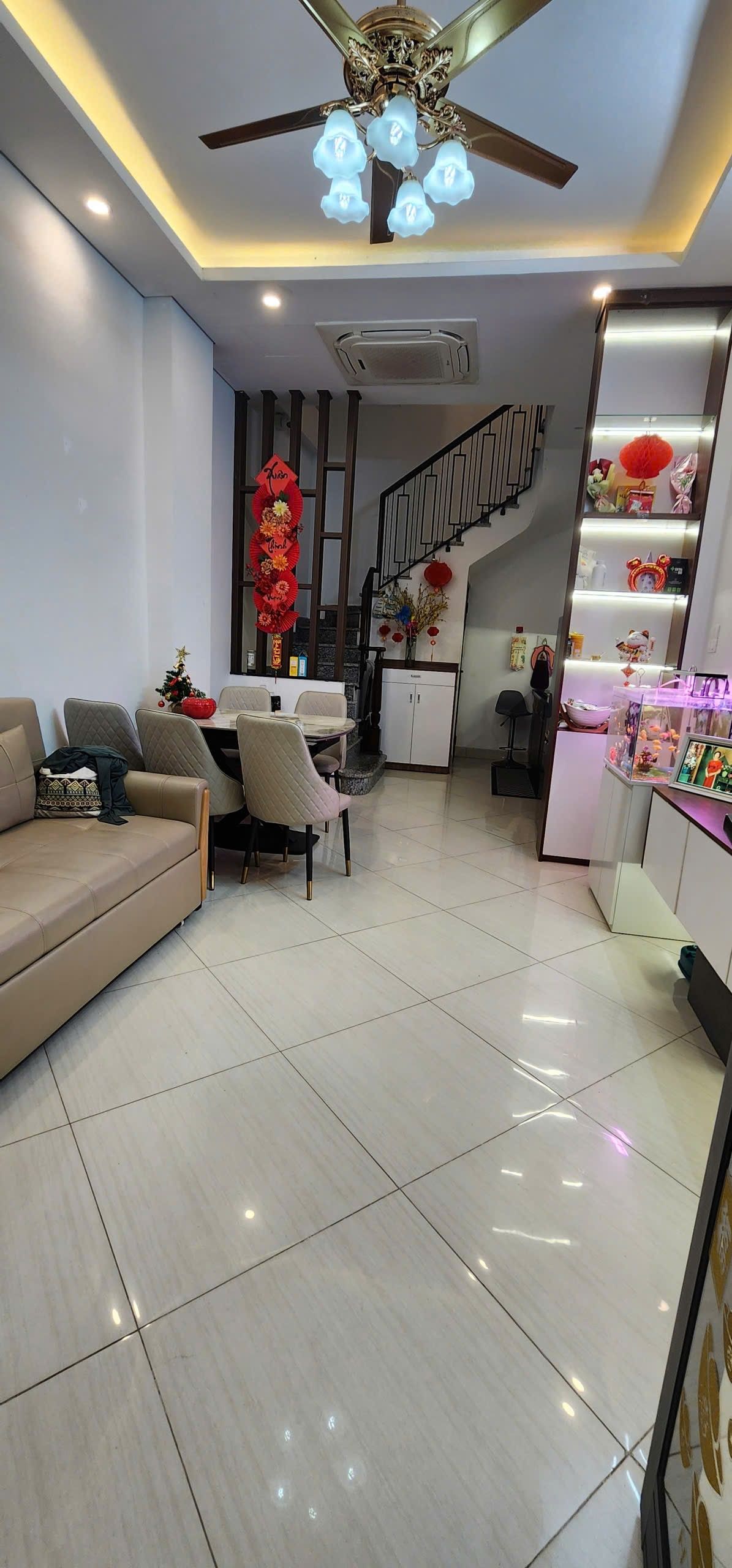 SIÊU PHẨM NGỌC THỤY – LONG BIÊN 30.5m² – 5 TẦNG – Ô TÔ ĐỖ CỔNG – 7.3 TỶ