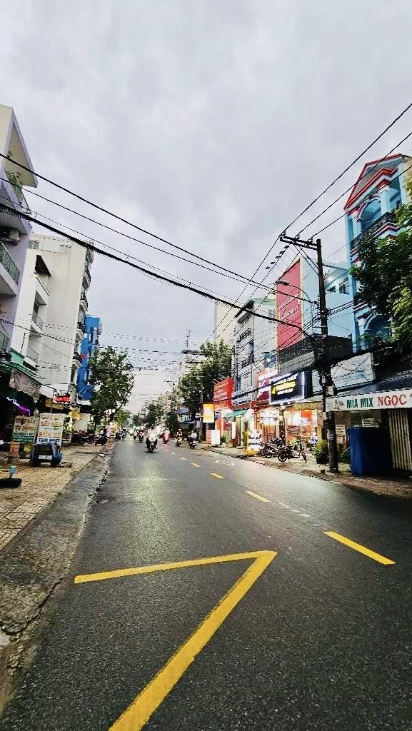 TÂN PHÚ GIÁ BÌNH TÂN – NHÀ ĐẸP 3 TẦNG NGANG 6.1M CHỈ 7.X