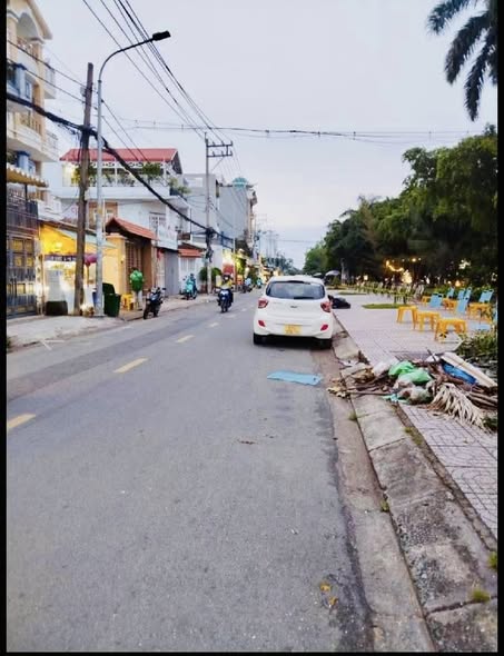 BÁN NHÀ MẶT TIỀN TÂY THẠNH ĐỐI DIỆN CV – 51M – 2 TẦNG – SẴN DÒNG TIỀN CHỈ 8.X