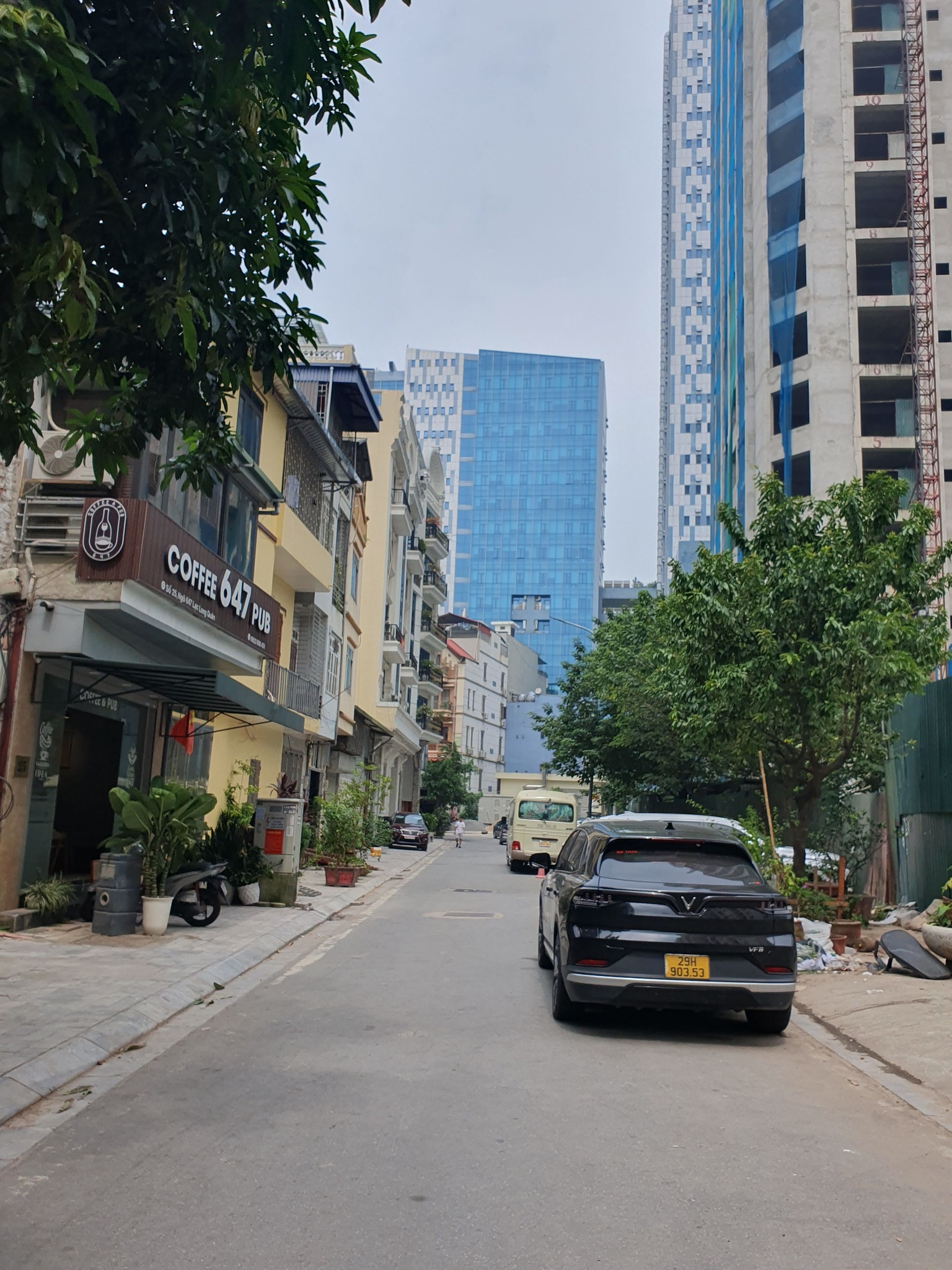 NHÀ ĐẸP, NGÕ 647, LẠC LONG QUÂN, TÂY HỒ: 51M X5T, MT 4,2M, GIÁ 16,8 TỶ.