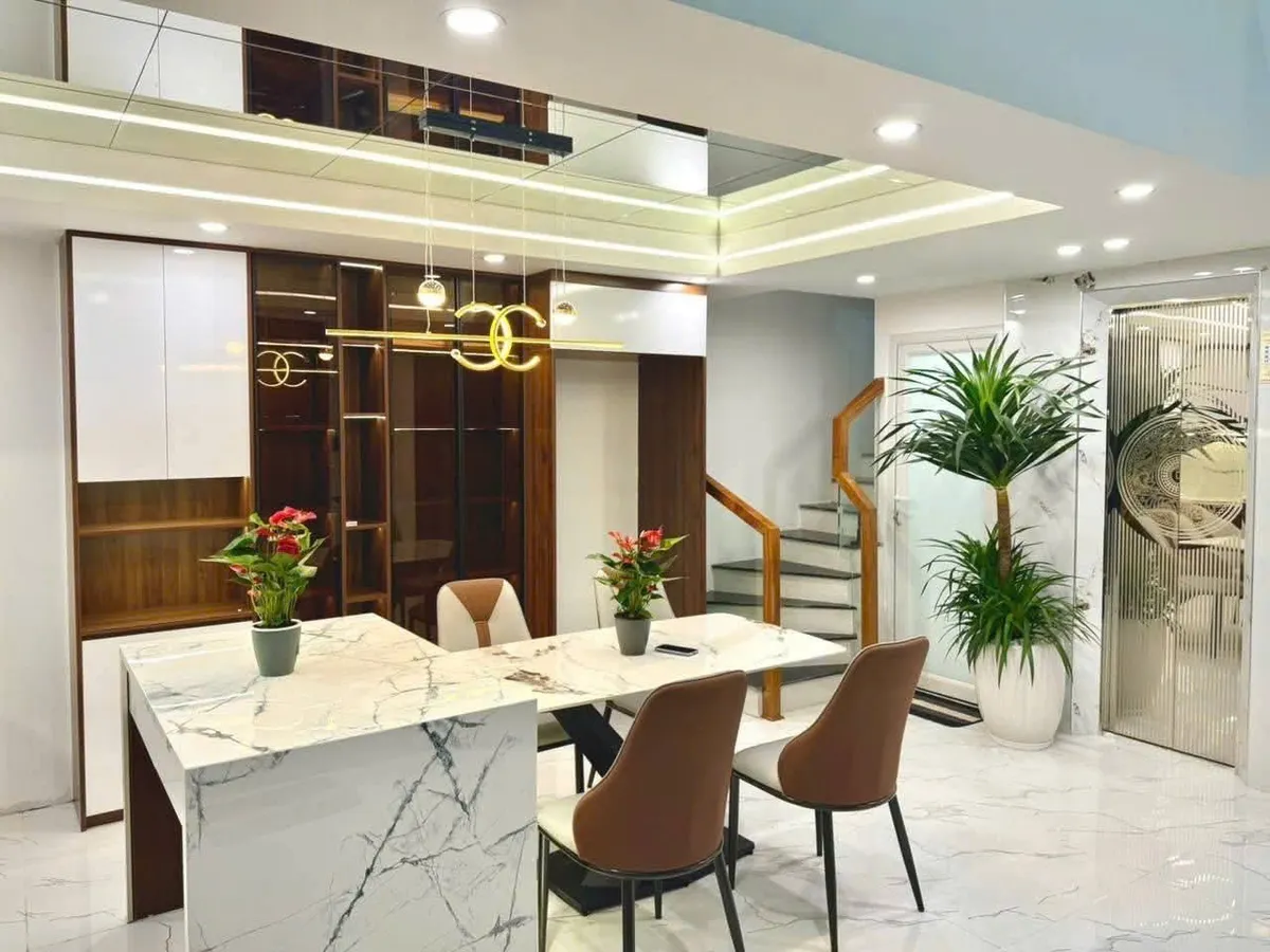 [165] SIÊU HOT HIT HÀNG HIẾM TRƯỜNG CHINH- NGÕ VIP - 6 TẦNG THANG MÁY - FULL NỘI THẤT NHƯ KHÁCH SẠN 5 SAO - TRƯỚC NHÀ THOÁNG - 30M RA PHỐ