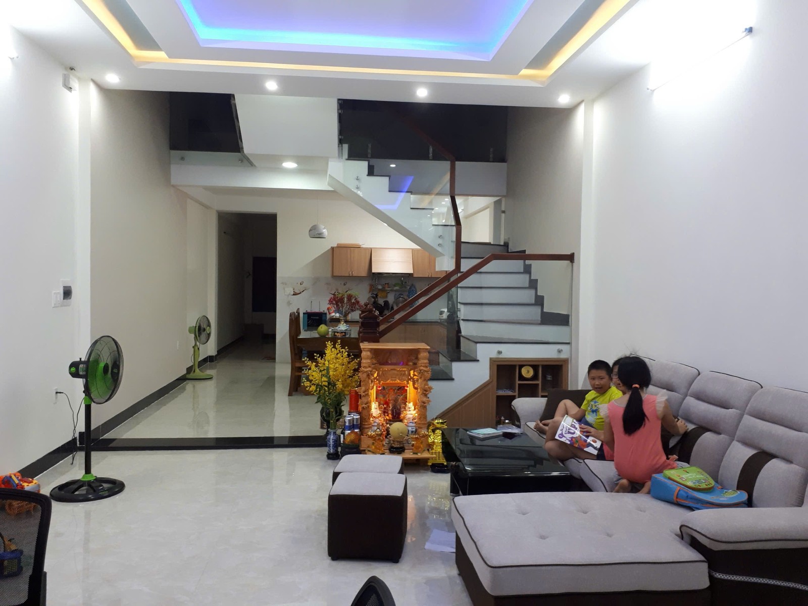 NHÀ 3 TẦNG ĐẸP – TRƯƠNG QUANG ĐƯỢC, NAM HÒA XUÂN – GIÁ CHỈ 10,5 TỶ!