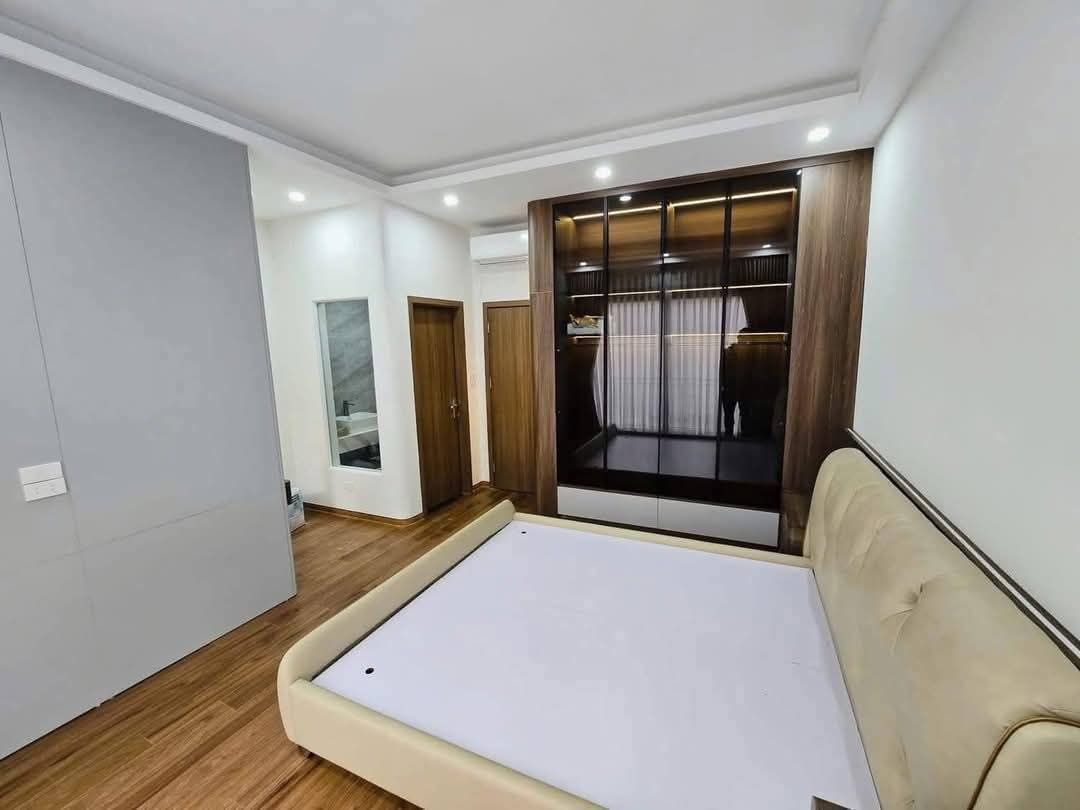 NGÔI NHÀ HOÀN HẢO GIỮA LÒNG LONG BIÊN – NGUYỄN VĂN CỪ – 6 TẦNG THANG MÁY – 13.5 TỶ