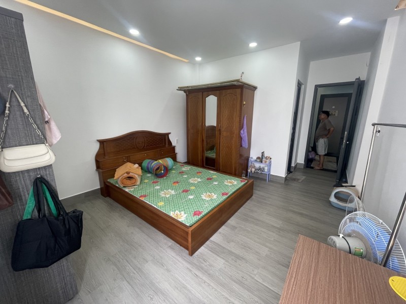 Bán nhà Phạm Thế Hiển 4 tầng (4x17) phường 7 quận 8 giá chỉ 6,8 tỷ
