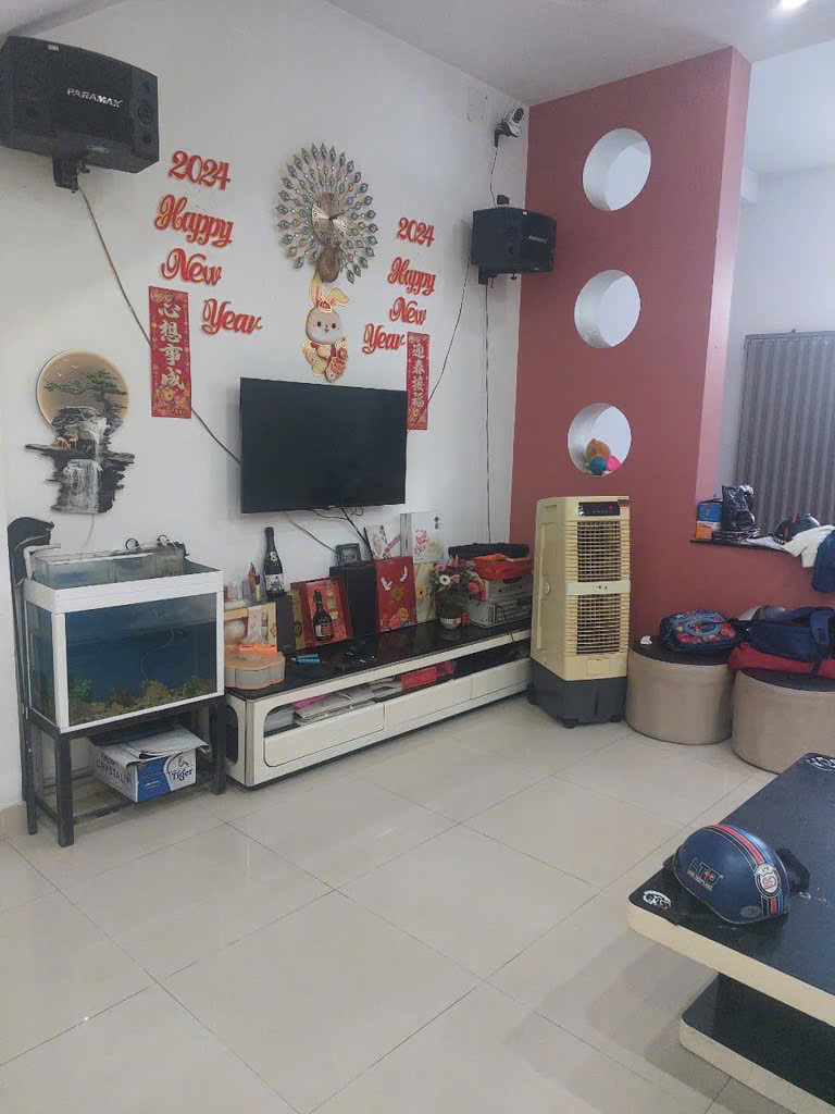 NHÀ DIỆN TÍCH KHỦNG- GẦN UBND PHƯỜNG THẠNH LỘC- 175m²- HƠN 6 TỶ