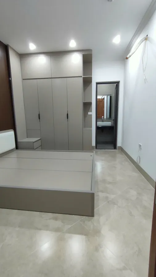 Bán Nhà Kim Đồng. Hoàng Mai. Thang Máy. Ô Tô. Vỉa Hè. DT 70m2. MT 3.6m. Giá 26.7 Tỷ.