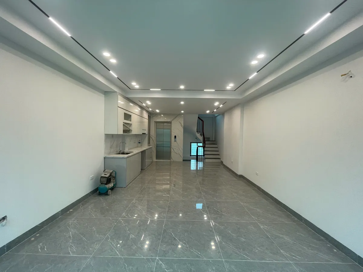 Bán nhà phân lô VIP Ngọc Thụy – 50m², 6 tầng, thang máy, gara ô tô, 2 mặt thoáng – Giá 12.82 tỷ