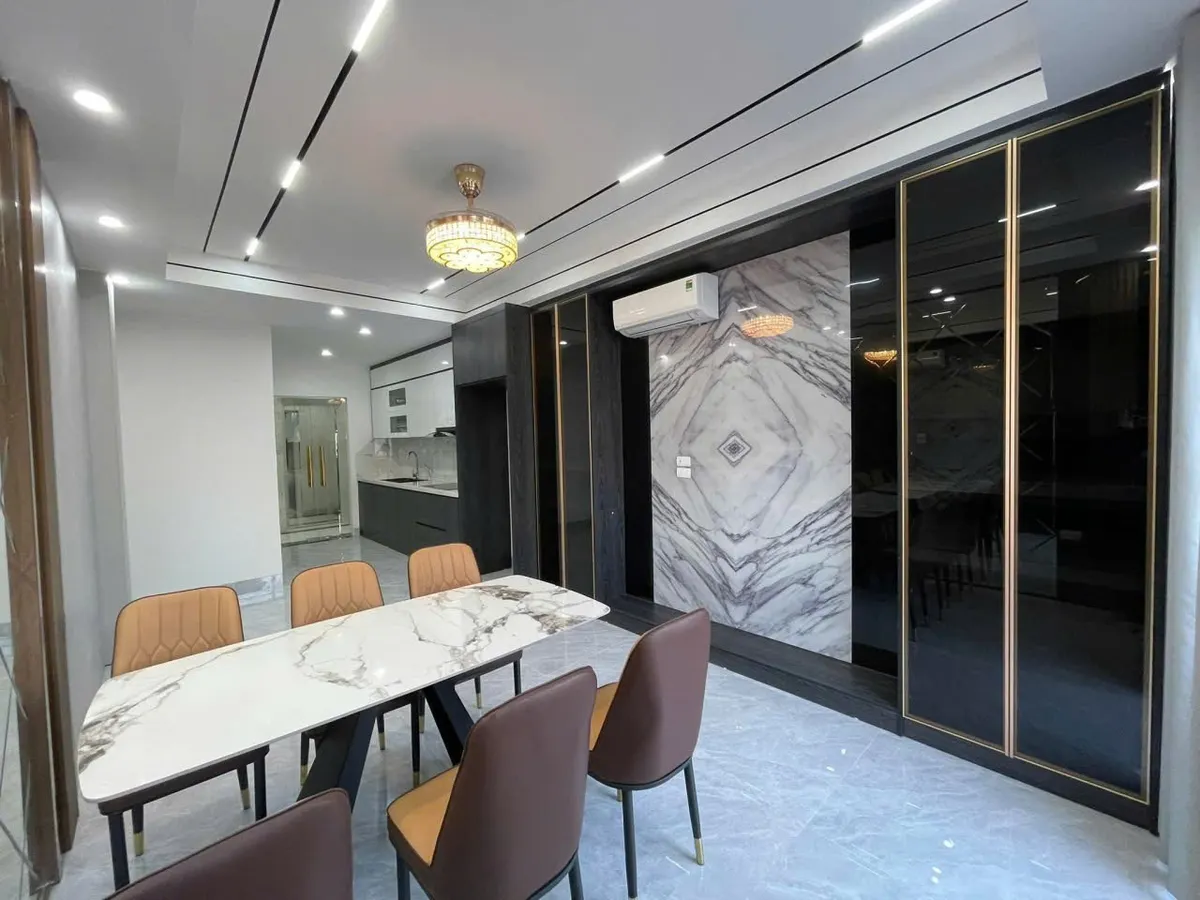 NHÀ MỚI FUUL NỘI THẤT 6 TẦNG THANG MÁY Hoàng Như Tiếp 47 m2 X 12.9 tỷ Long Biên Hà Nội.