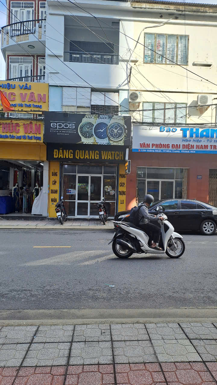 CHÍNH CHỦ BÁN NHÀ ĐẸP 3 TẦNG - Vị trí đắc địa - Mặt tiền Thống Nhất, Nha Trang, Khánh Hòa