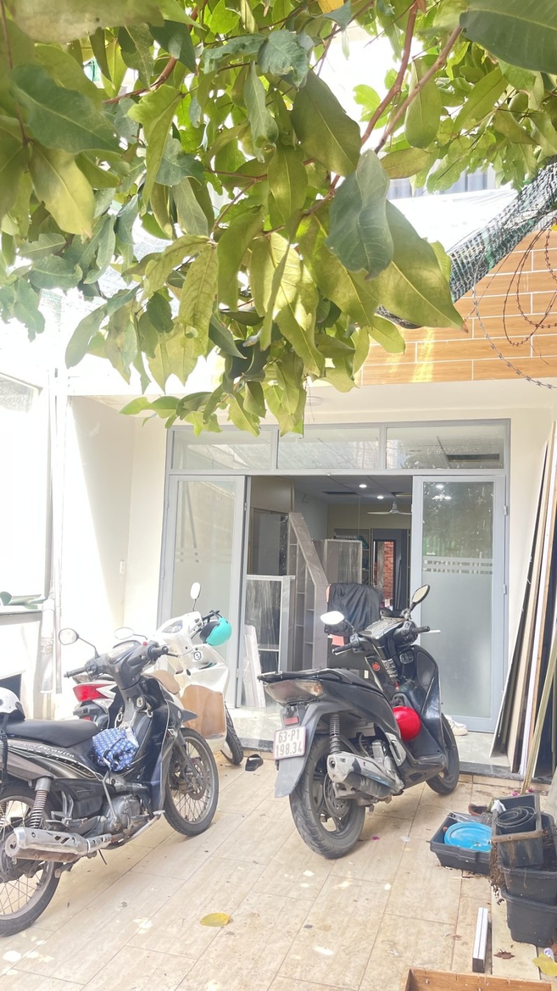 Bán nhà đường 112, Phước Long A, Q.9, HCM. DT 104m2, 2 tầng, 2PN, SH, giá 7.2 tỷ.