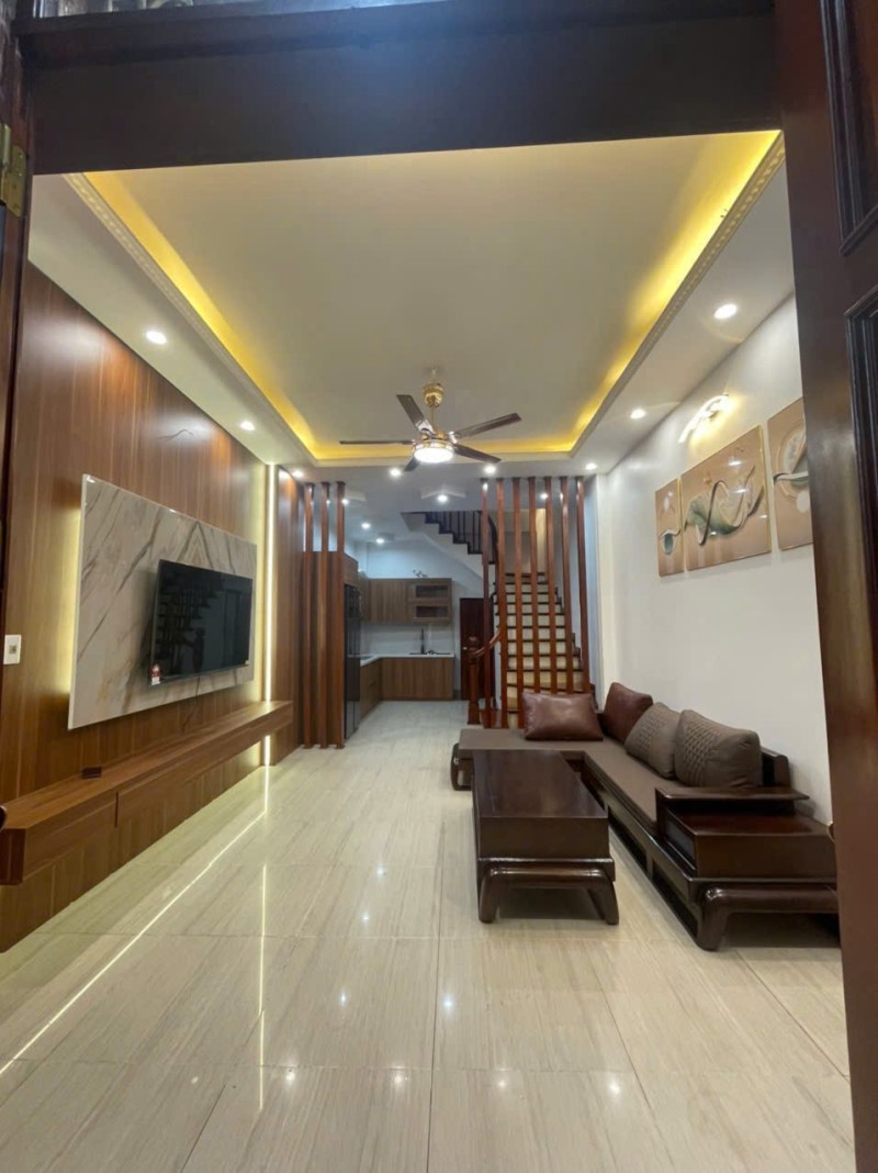 BÁN NHÀ NGỌC THỤY, LONG BIÊN – 33M², 5 TẦNG, 8.1 TỶ