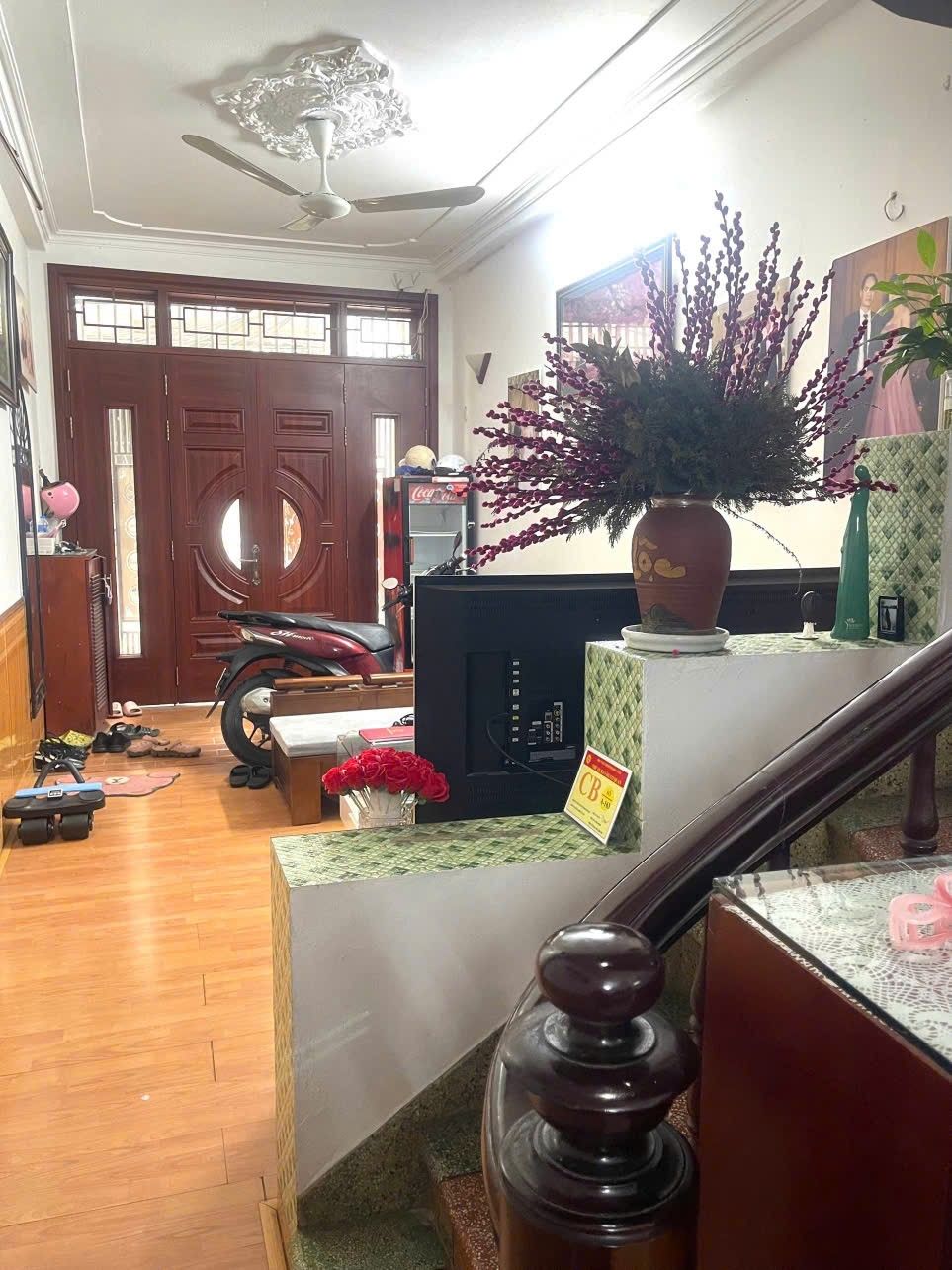 HỒNG TIẾN - NHÀ DÂN XÂY - NGÕ THÔNG, Ô TÔ ĐỖ CỬA - 15M RA PHỐ