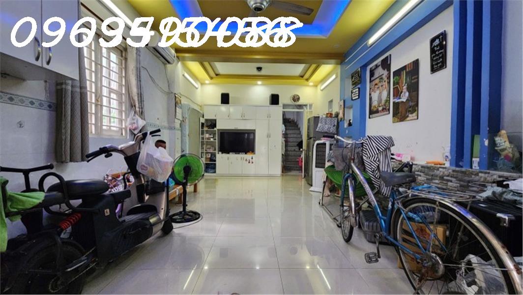 Nhà mơ ước hẻm Trường Chinh, Tân Phú: 2 tầng, 48m2, sổ hồng chính chủ, giá chỉ 5.7 tỷ