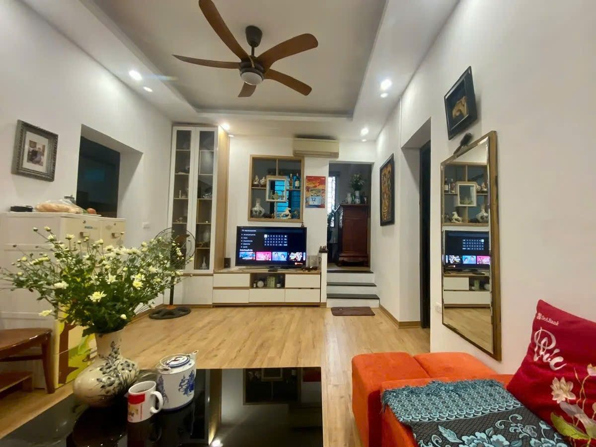 Bán căn hộ Cc 3PN, 2WC, 92m2 tại Kim Ngưu, Thanh Lương, Hai Bà Trưng, giá tốt 5,6 tỷ