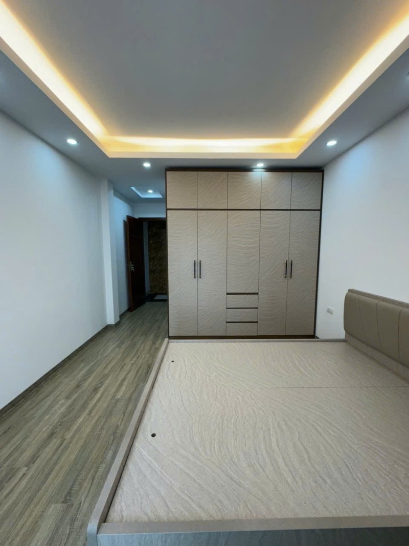 Bán nhà thang máy Ngọc Thụy – 34m² x 6T + tum, MT 3.5m – Full nội thất – Giá 9.8 tỷ