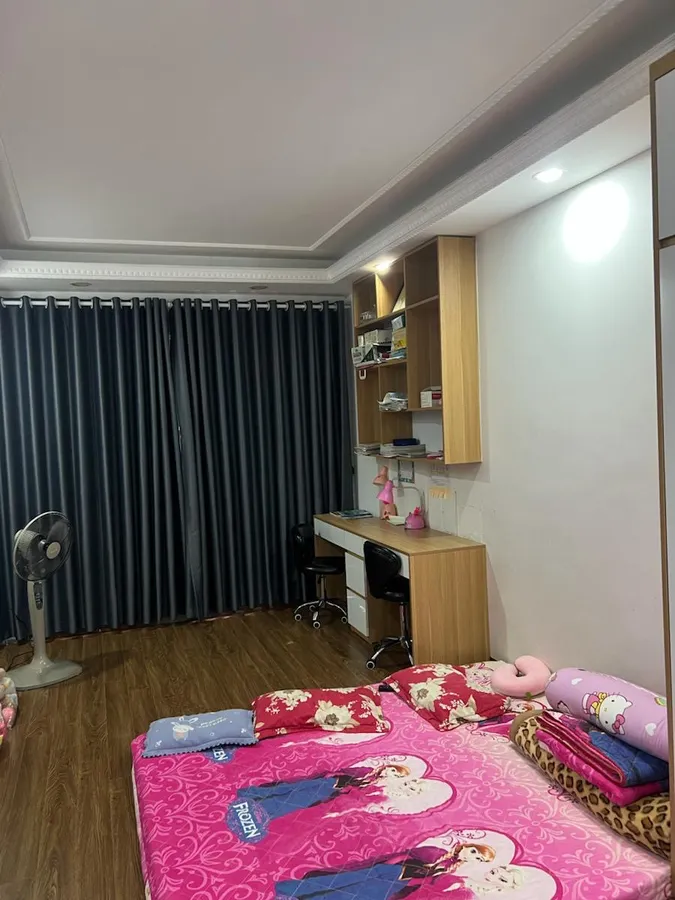 Bán Nhà Kim Giang. Hoàng Mai. DT 30m2. MT 3.3m. 5 Tầng. Giá 7.8 Tỷ