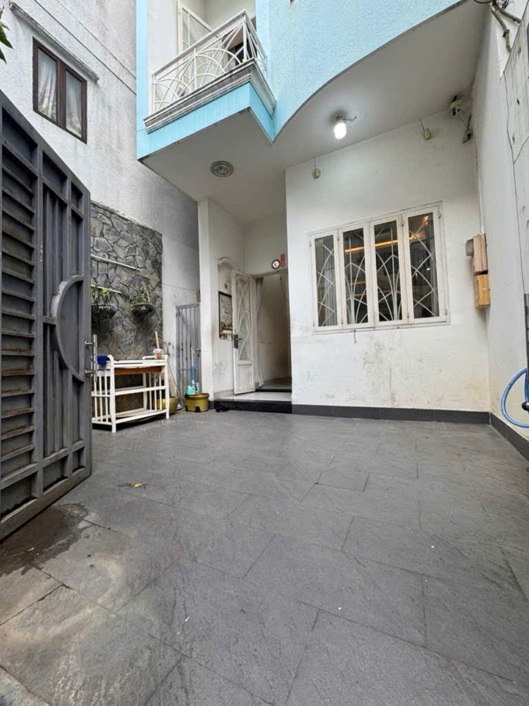 Bán nhà Hoàng Hoa Thám,4.1m x 16m,3 tấm,4pn,3wc,8.7 tỷ, TL