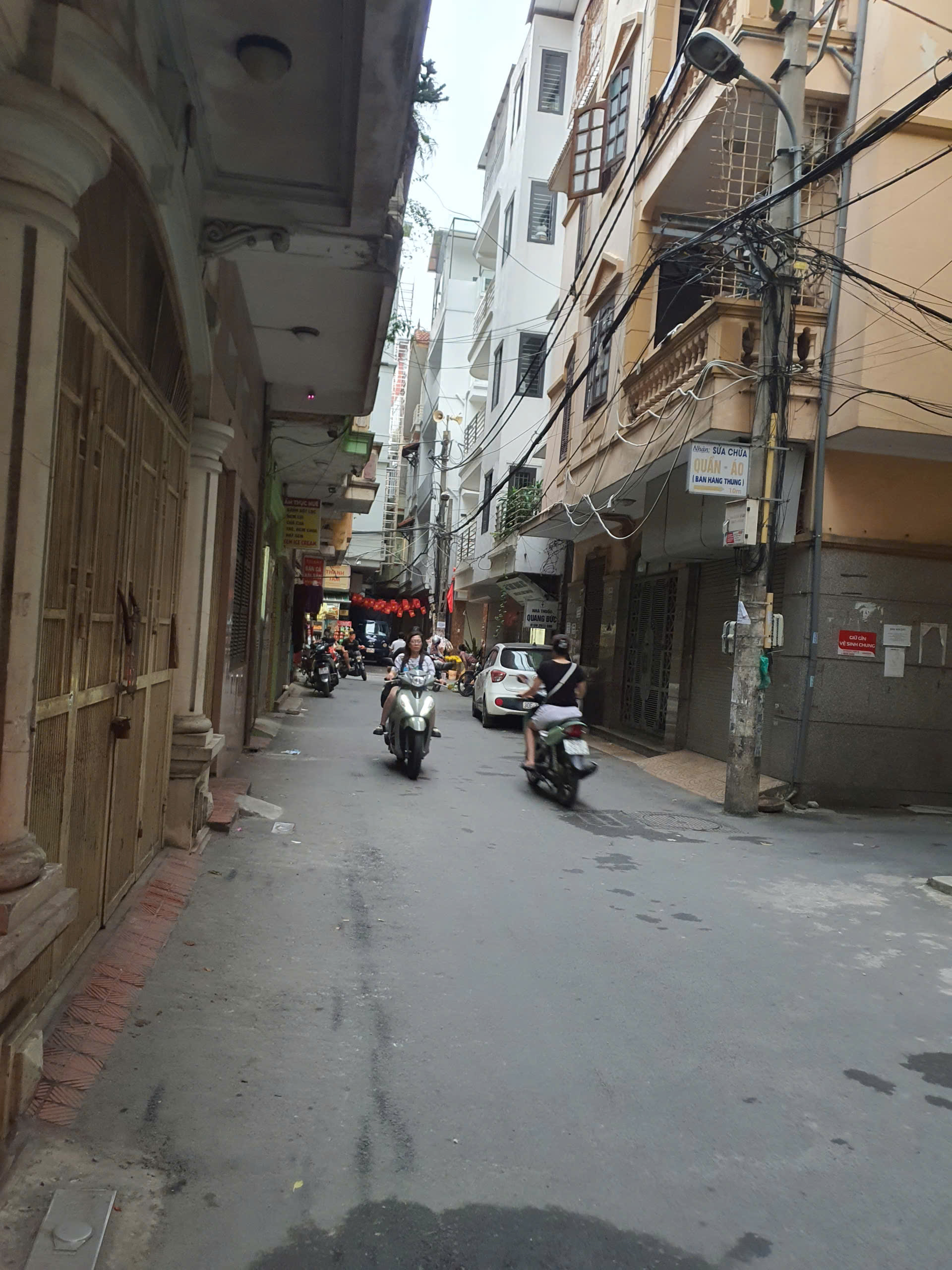 Bán nhà phố Hoàng Văn Thái | Ô tô đỗ cửa 51m², mặt tiền 4.9m, giá chỉ 16.5 tỷ