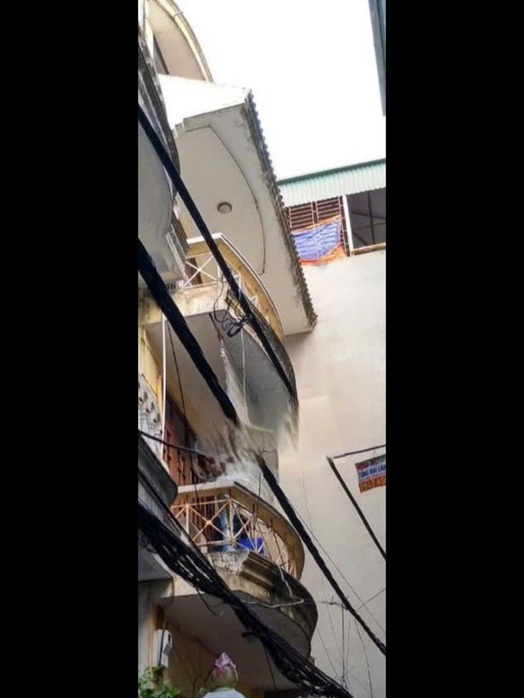 Cho thuê nhà LÀM CĂN HỘ DỊCH VỤ ngõ Giải Phóng, 55m² × 4 tầng, 6 phòng ngủ, 14 Triệu