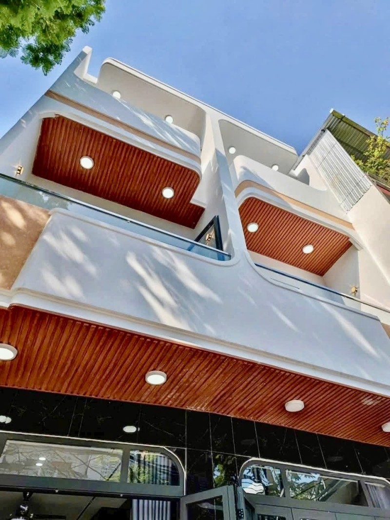 ► MT Huỳnh Ngọc Huệ, 102m2, ngang 6.5m, 2 căn nhà 3 tầng hiện đại, 7.25 tỷ 1 căn