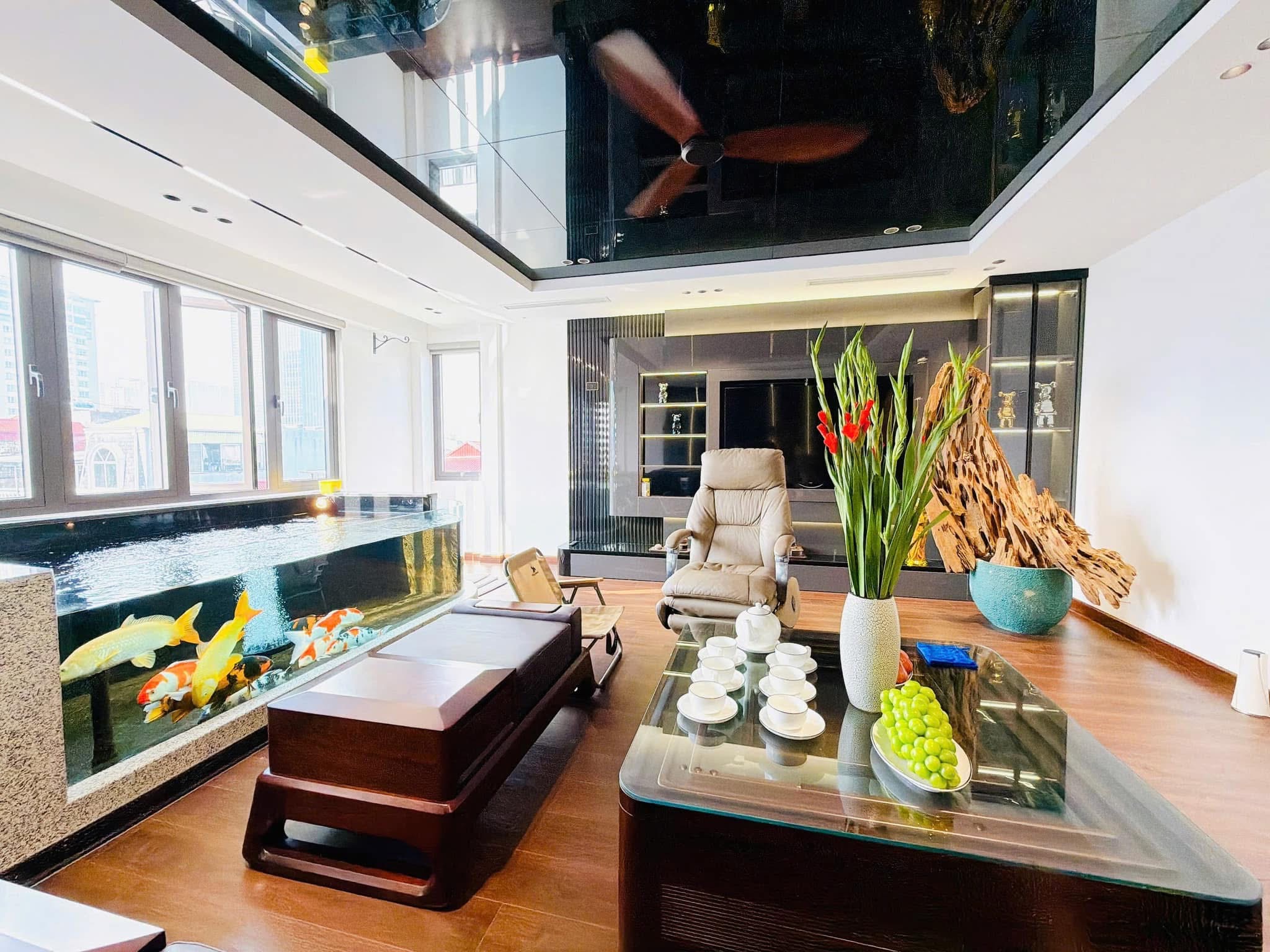 NHÀ LÔ GÓC, VỊ TRÍ ĐẸP, KINH DOANH SẦM UẤT, VỈA HÈ, Ô TÔ DỪNG ĐỖ PHỐ TRẦN KIM XUYẾN.