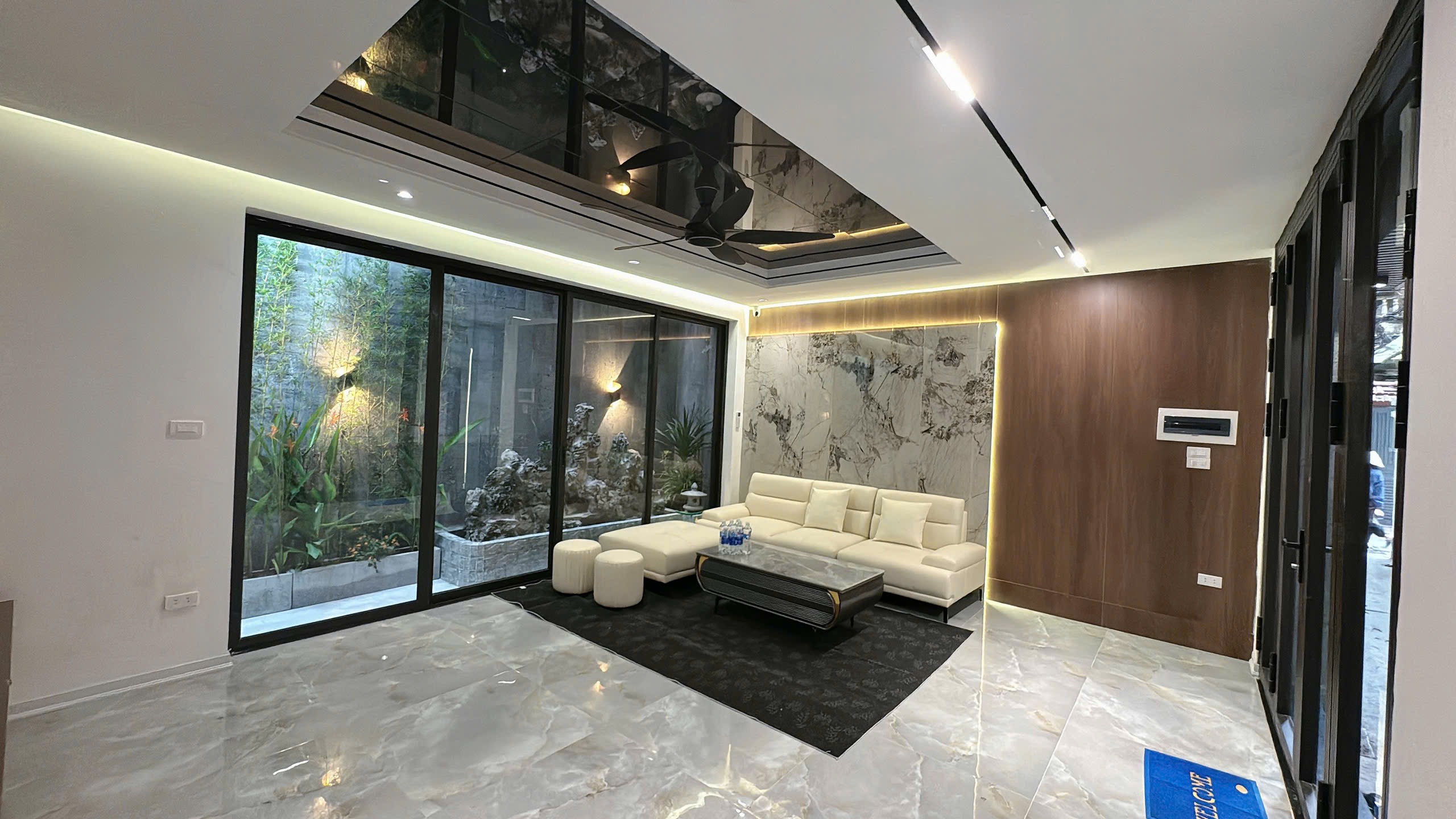 NHÀ MỚI HOÀNG VĂN THÁI - THANH XUÂN, 7 TẦNG THANG MÁY, 50M2 x 3 NGỦ THÔNG TẦNG, SANG TRỌNG HIỆN ĐẠI, GIÁ 15.6 TỶ