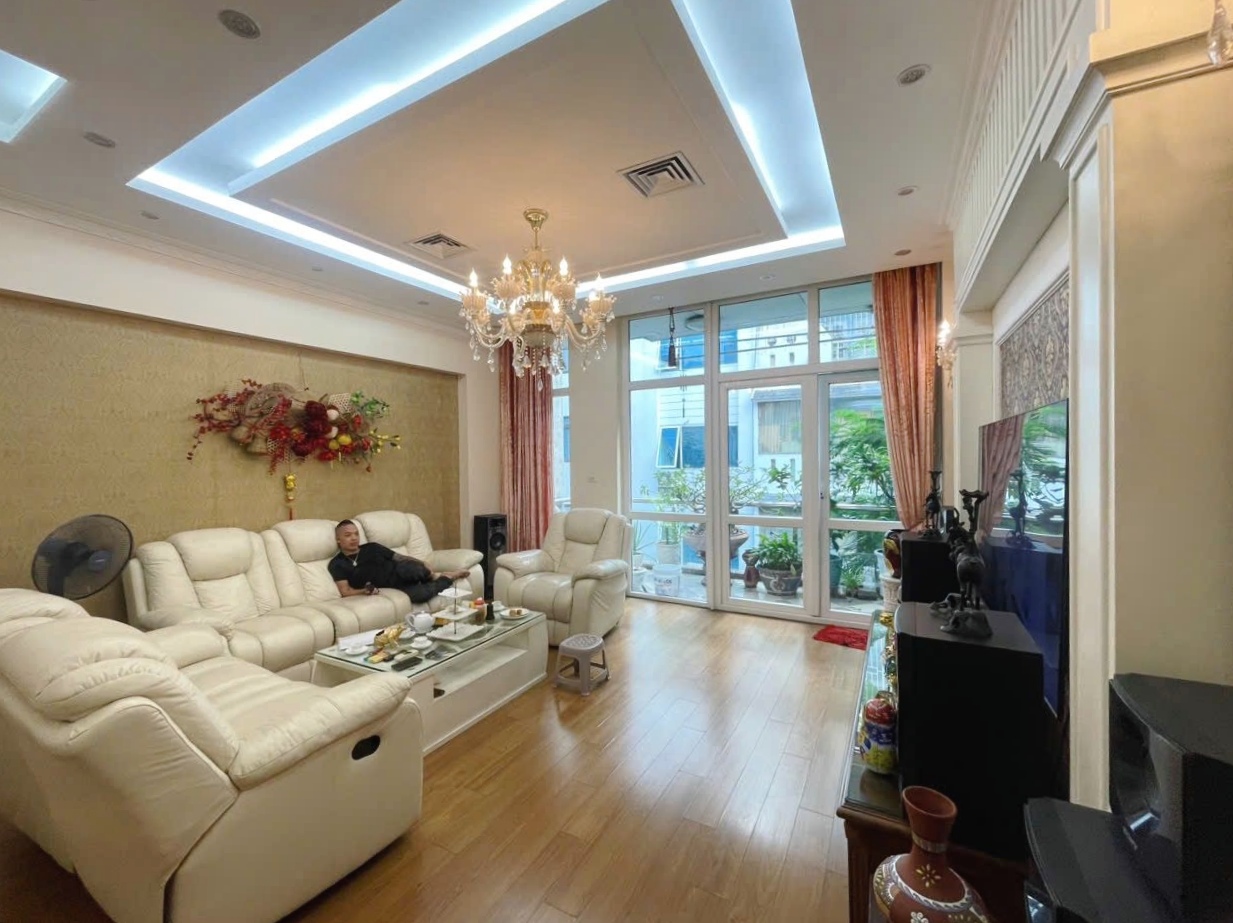 PHÚ DIỄN, BẮC TỪ LIÊM - 92M2, 7 TẦNG, MT 5M, 35.9 TỶ - PHÂN LÔ - VỈA HÈ - Ô TÔ - THANG MÁY - KINH DOANH - NỞ HẬU