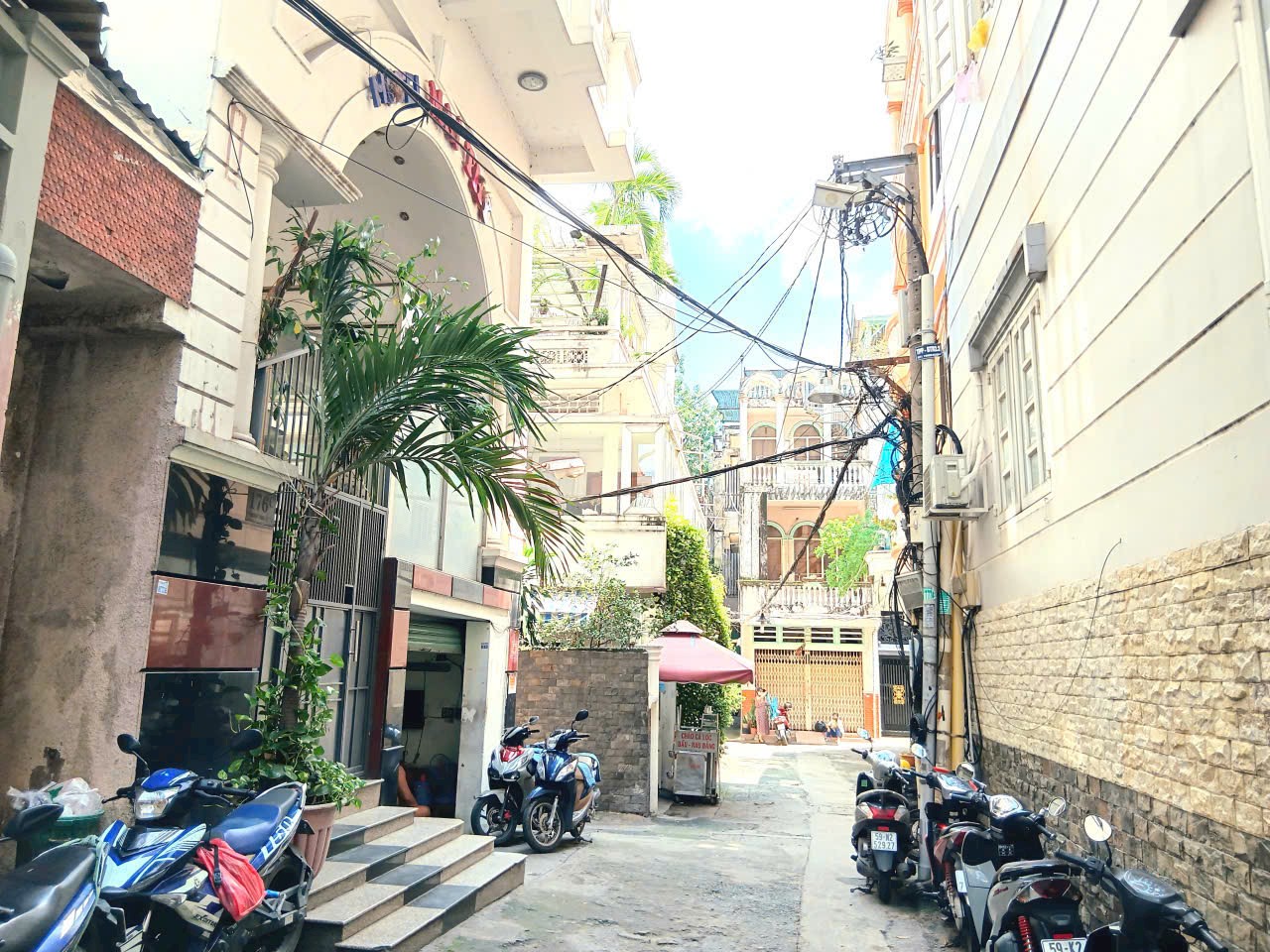 Bán Nhà Quận 5 - 77m²(5,5 x 14) Hẻm Xe Hơi 5m - Liền Kề Đại Học Sư Phạm TPHCM - 9,8 Tỷ Nhà Kết Cấu BTCT - 4PN - 3WC - 20m Ra Mặt Tiền