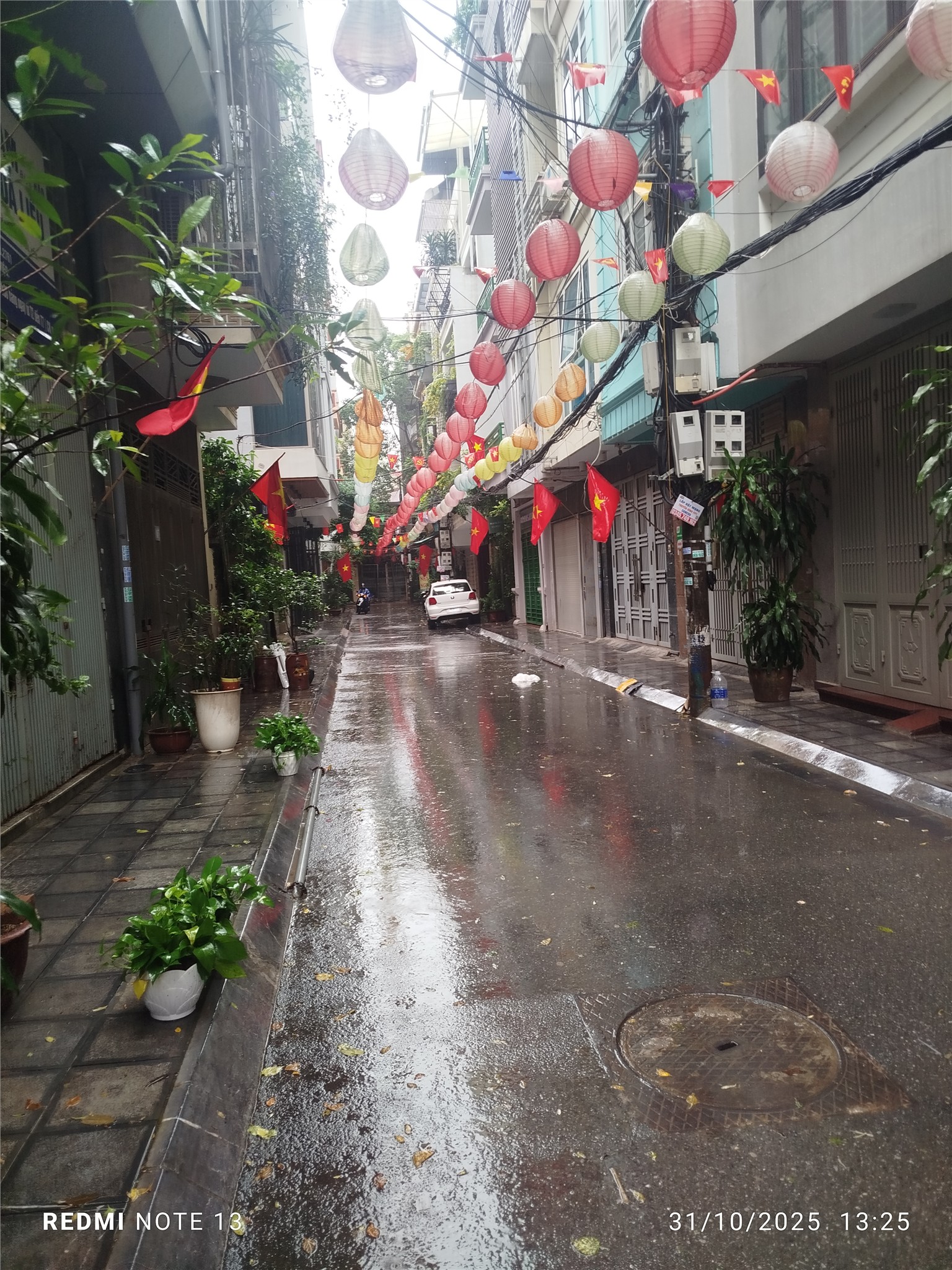 NHÀ ĐẸP- GIÁ TỐT chính chủ cần bán nhanh căn nhà 4 tầng tại quận Ba Đình Hà Nội