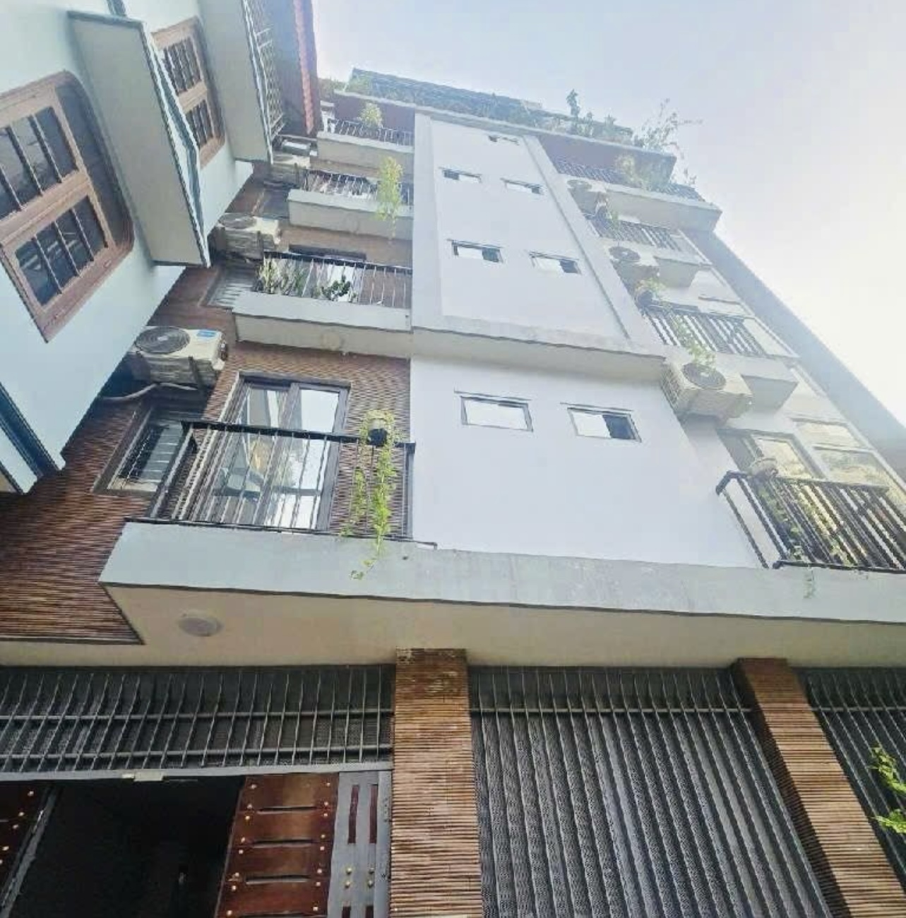 SIÊU PHẨM DÒNG TIỀN-THANG MÁY-MẶT TIỀN KHỦNG-LÔ GÓC 3 THOÁNG VĨNH VIỄN-VIEW TRIỆU ĐÔ HỒ QUẬN UỶ-Ô TÔ 16 CHỖ
