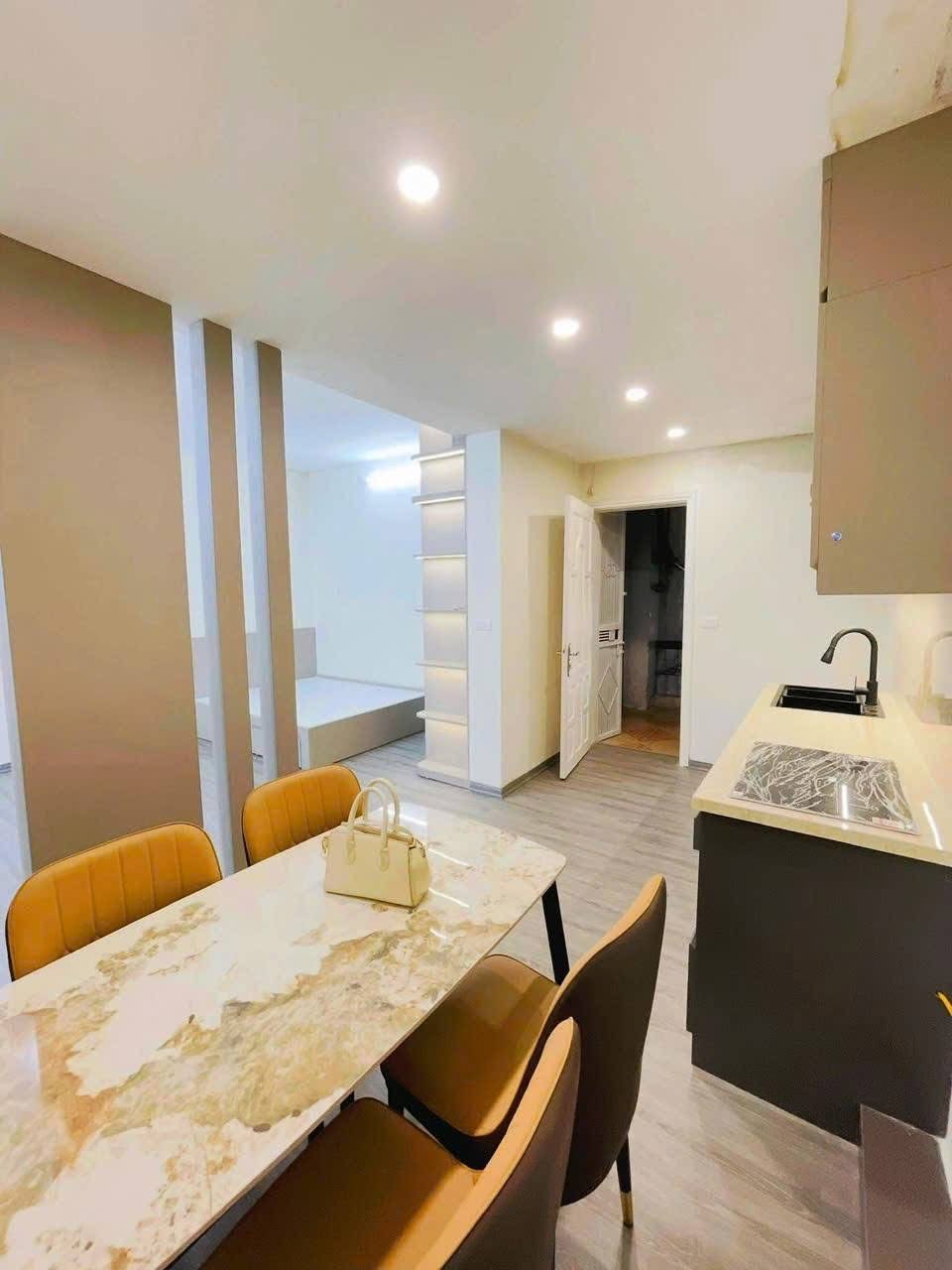 BÁN CĂN HỘ TẬP THỂ KIM NGƯU HAI BÀ TRƯNG - 60M 2PN - NHỈNH 3 TỶ SĐCC NHÀ ĐẸP FULL NỘI THẤT GẦN LÒ ĐÚC