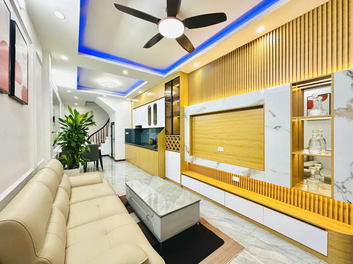 BÁN NHÀ MINH KHAI-FULL NỘI THẤT- SỔ NỞ HẬU- 34M-GIÁ CHÀO 8.1 TỶ