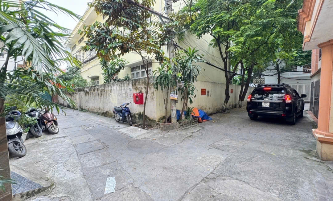 BÁN NHÀ PHỐ NGUYỄN KHÁNH TOÀN, NGÕ THÔNG Ô TÔ – 5 TẦNG, 54M2, 17.5 TỶ