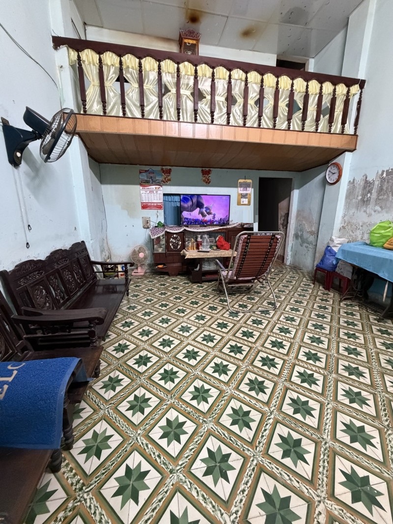 ♣ Kiệt 2m cách MT Núi Thành khoảng 70m 1 lần rẽ 10m đến nhà, 35m2, 2.75 tỷ