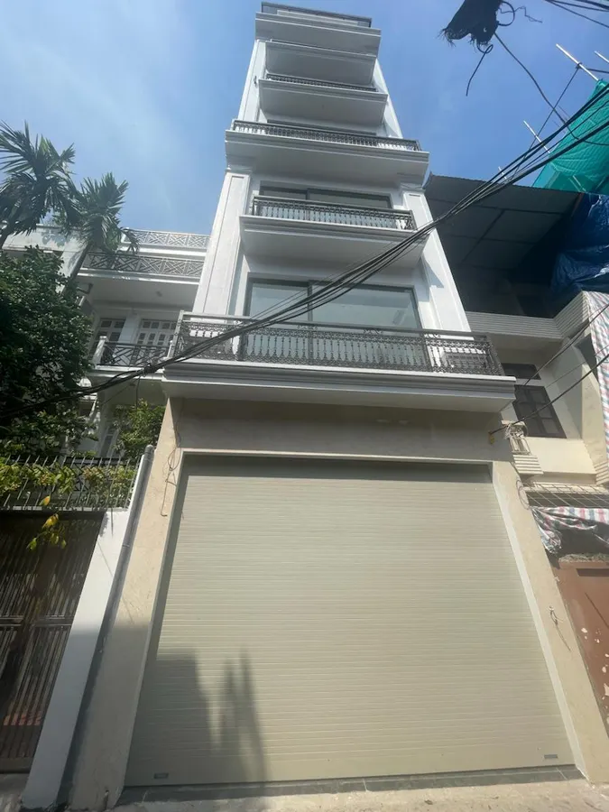 Nguyễn Trãi - Thanh Xuân - Hàng xóm Royal - 6T thang máy – Gara 2 ô tô – Ô tô tránh – 20.5 tỷ