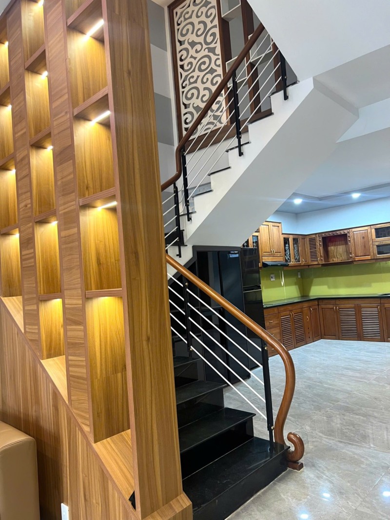 ► MT Trần Tống gần Nguyễn Văn Linh, 90m2, 3.5 tầng, KD sầm uất, nhỉnh 13 tỷ