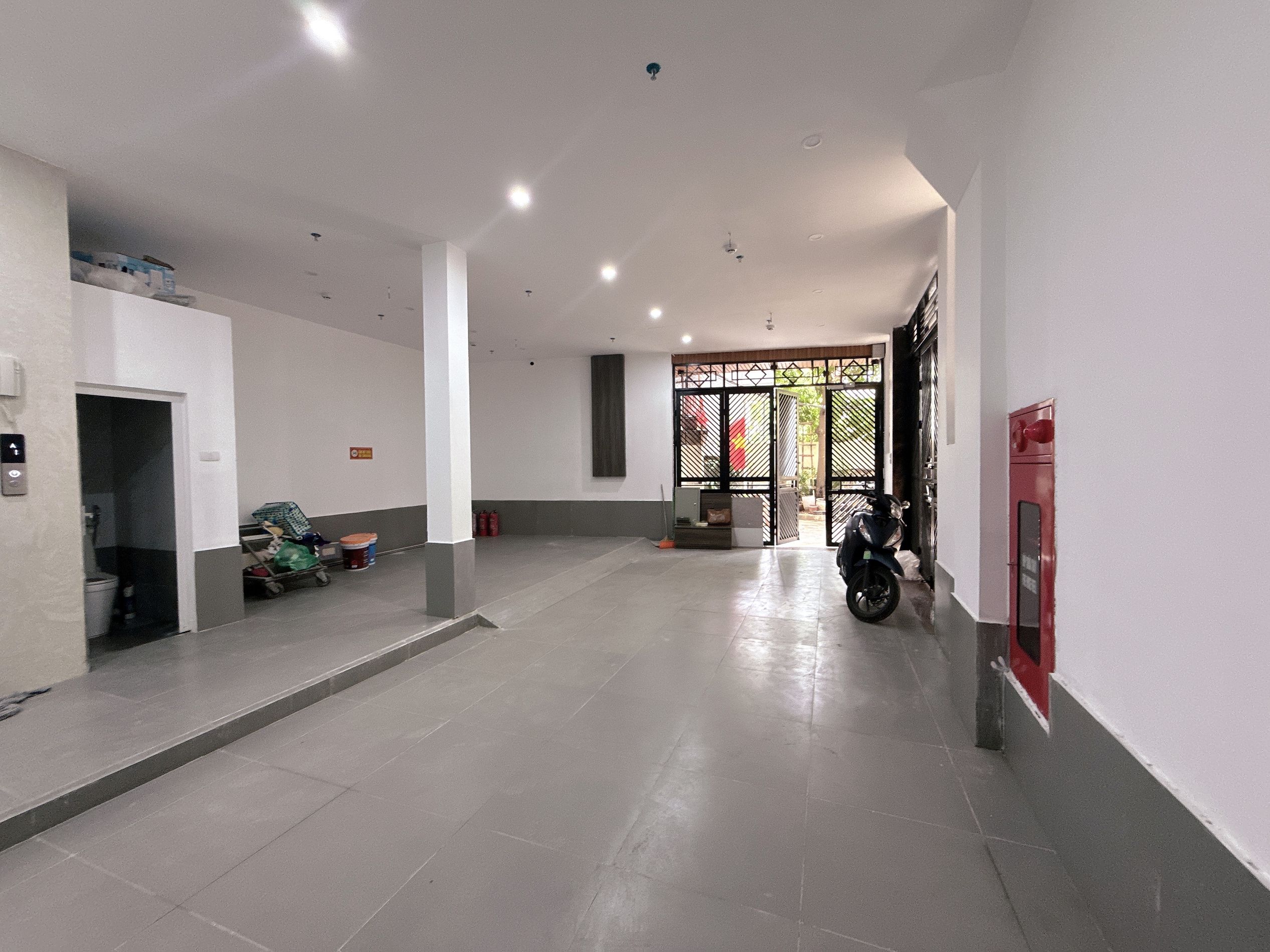 NGUYỄN KHÁNH TOÀN, CẦU GIẤY - TOÀ CCMN 85M2 - 7 TẦNG - 25 TỶ - LÔ GÓC - Ô TÔ - FULL NỘI THẤT - THANG MÁY