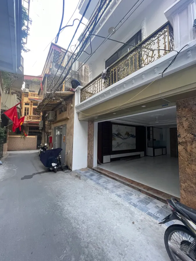 NHÀ ĐẸP MỚI Ô TÔ ĐỖ CỬA- VÀO NHÀ Phố Vũ Xuân Thiều 50m2 X 6 Tầng X 11.8 tỷ Long Biên Hà Nội.