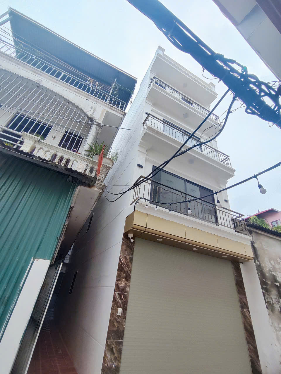 NHÀ VĨNH KHANG ĐẸP, MỚI KÍNH KOONG GẦN CHỢ NGỌC HỒI - GIÁ TỐT- Ô TÔ ĐỖ CỬA- SỔ ĐỎ CHÍNH CHỦ. Diện tích