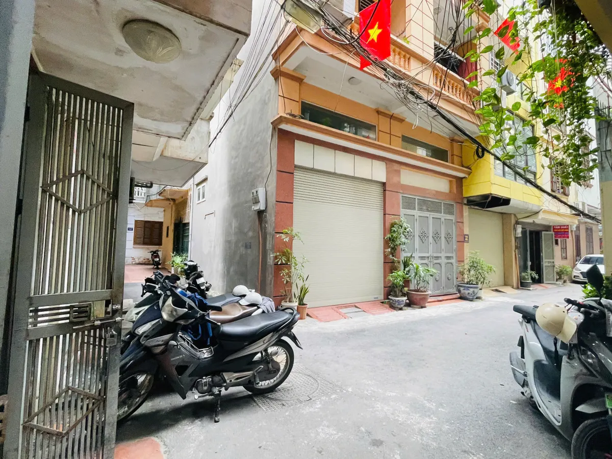 NHÀ MẶT NGÕ THÔNG Ô TÔ ĐỖ CỬA -KINH DOANH phố Nguyễn Trãi 32m2 X 5 Tầng 7.7 tỷ Thanh Xuân Hà Nội.