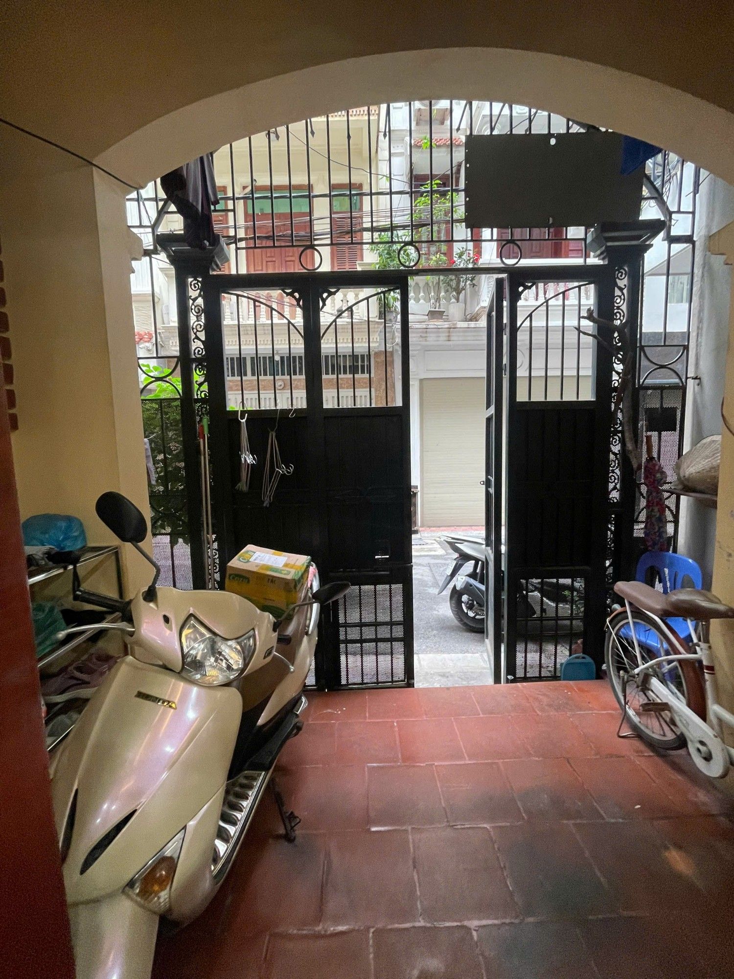 HÀNG XÓM VINHOMES RIVERSIDE – PHÂN LÔ Ô TÔ TRÁNH – NHÀ ĐẸP GIỮA LÒNG LONG BIÊN